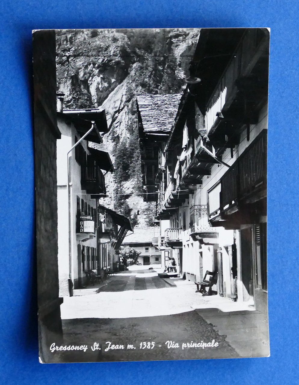 Cartolina Gressoney St. Jean - Via Principale - 1960 ca..