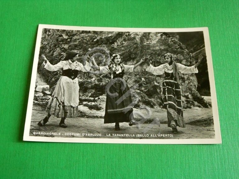 Cartolina Guardiagrele - Costumi d'Abruzzo - La Tarantella 1940 ca