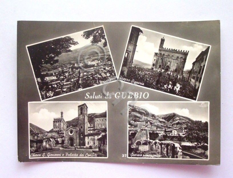 Cartolina Gubbio - Panorama e Piazza Signoria 1959.