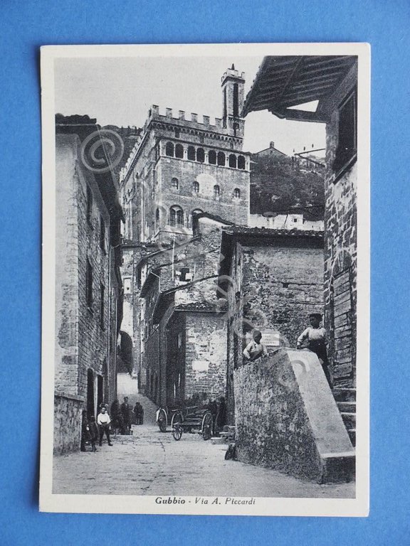 Cartolina Gubbio - Via A. Picardi - 1954 ca.