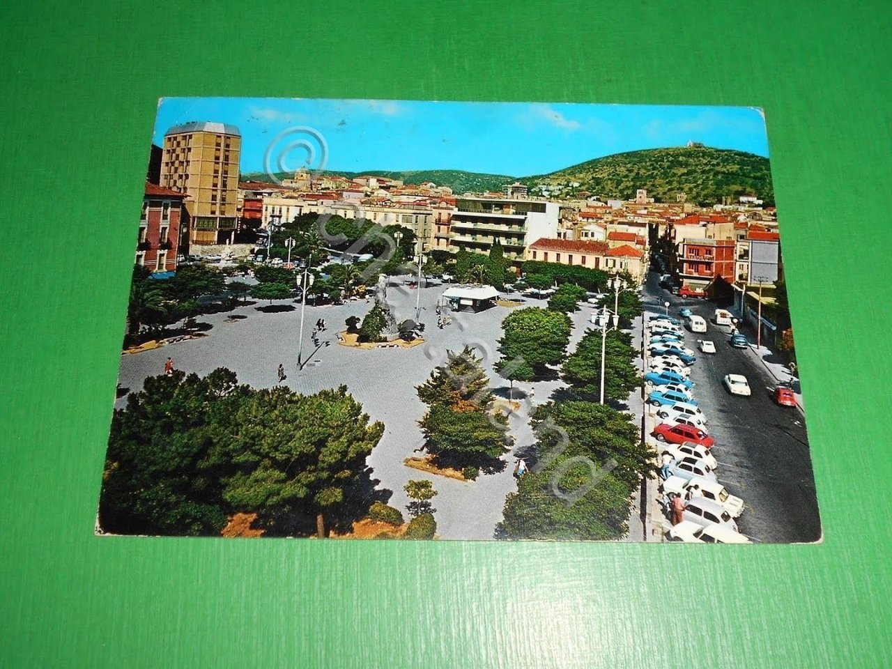 Cartolina Iglesias - Piazza Sella e Scorcio panoramico 1977.