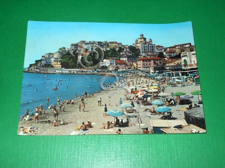 Cartolina Imperia - Spiaggia d'Oro 1960 ca | Immagine Gallery 2