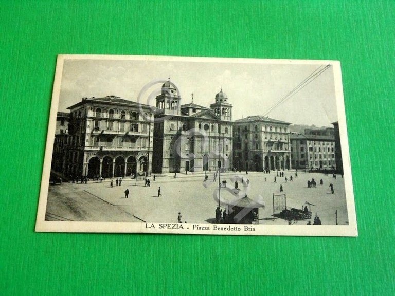 Cartolina La Spezia - Piazza Benedetto Brin 1940 ca