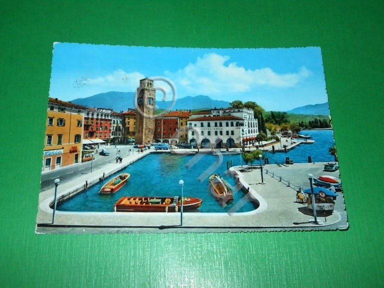 Cartolina Lago di Garda - Riva - Scorcio panoramico 1959