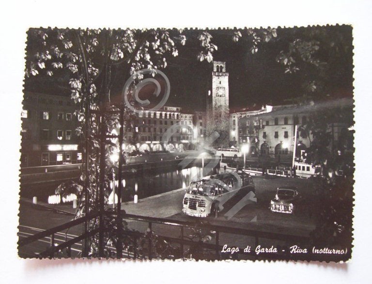 Cartolina Lago di Garda - Riva - Veduta notturna 1955
