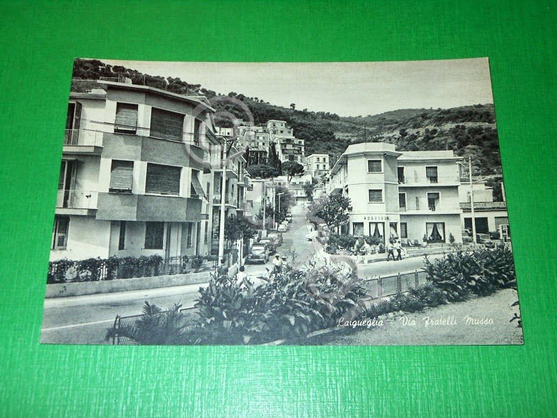 Cartolina Laigueglia - Via Fratelli Musso 1955 ca.
