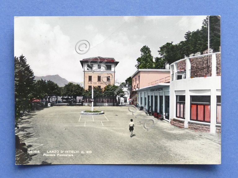 Cartolina Lanzo d'Intelvi - Piazzale Funicolare - 1957