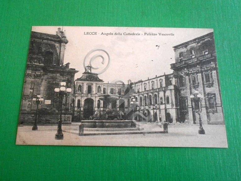 Cartolina Lecce - Angolo della Cattedrale - Palazzo Vescovile 1931.