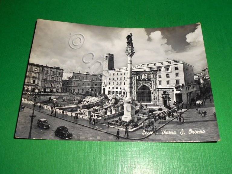 Cartolina Lecce - Piazza S. Oronzo 1952