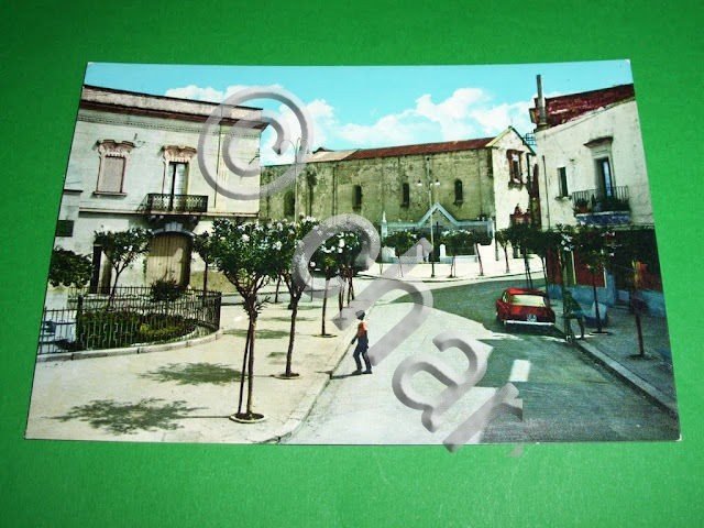Cartolina Leverano ( Lecce ) - Piazza Fontana e Chiesa …