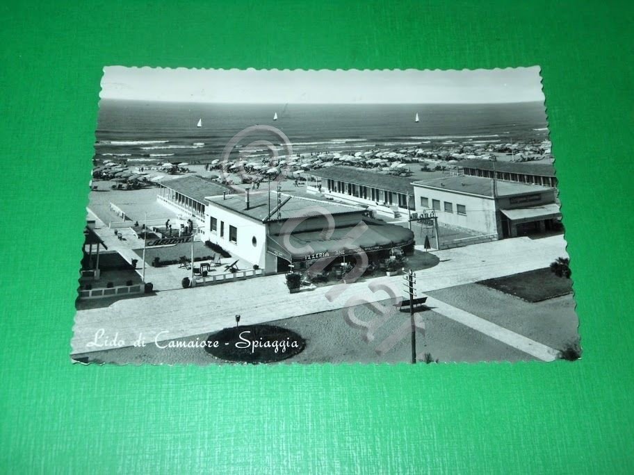 Cartolina Lido di Camaiore - Spiaggia 1958.
