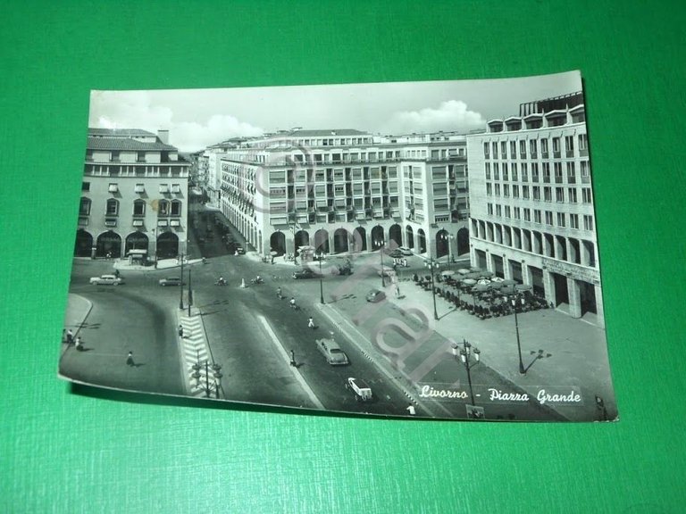 Cartolina Livorno - Piazza Grande 1960 .