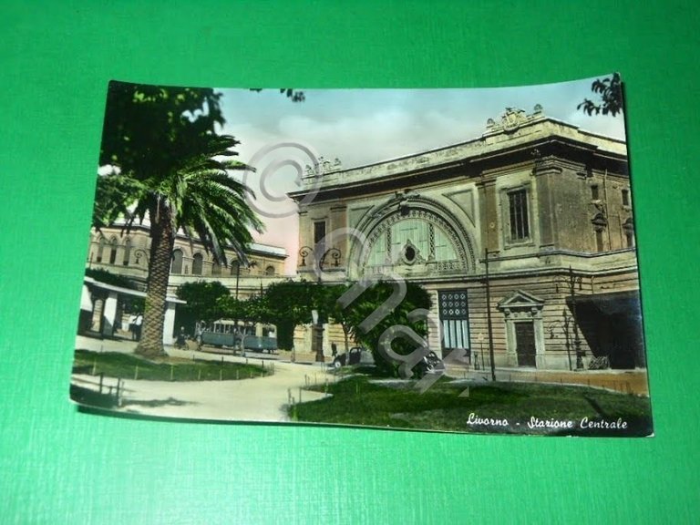 Cartolina Livorno - Stazione Centrale 1955 ca