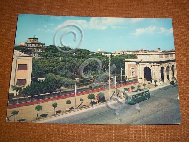 Cartolina Livorno - Viale Italia e Accademia Navale 1962