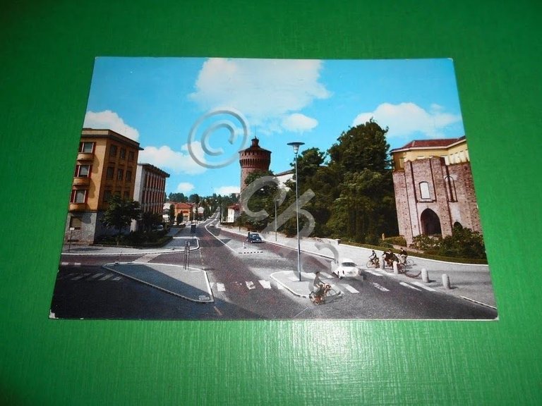 Cartolina Lodi - P. Emilia - Vecchie Mura 1968.