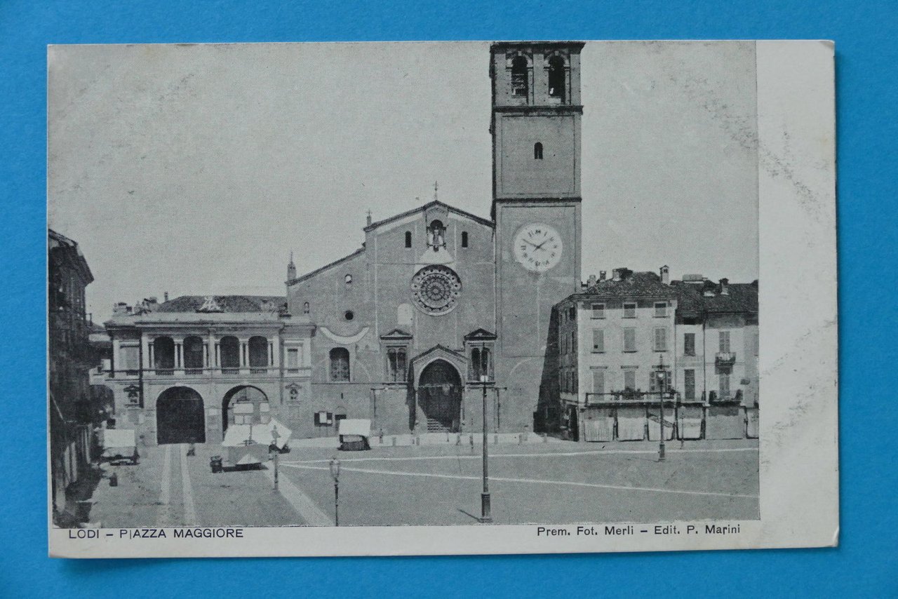 Cartolina Lodi - Piazza Maggiore 1900 ca..