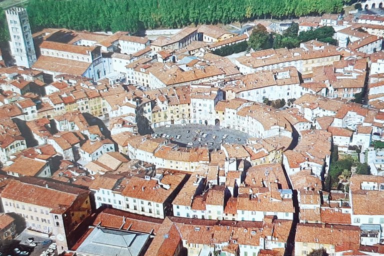 Cartolina Lucca - Anfiteatro Romano - Veduta aerea - 1971