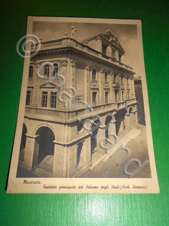 Cartolina Macerata - Facciata principale del Palazzo degli Studi 1935.