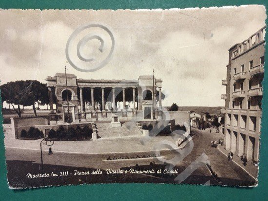 Cartolina Macerata - Piazza Della Vittoria E Monumento Ai Caduti …