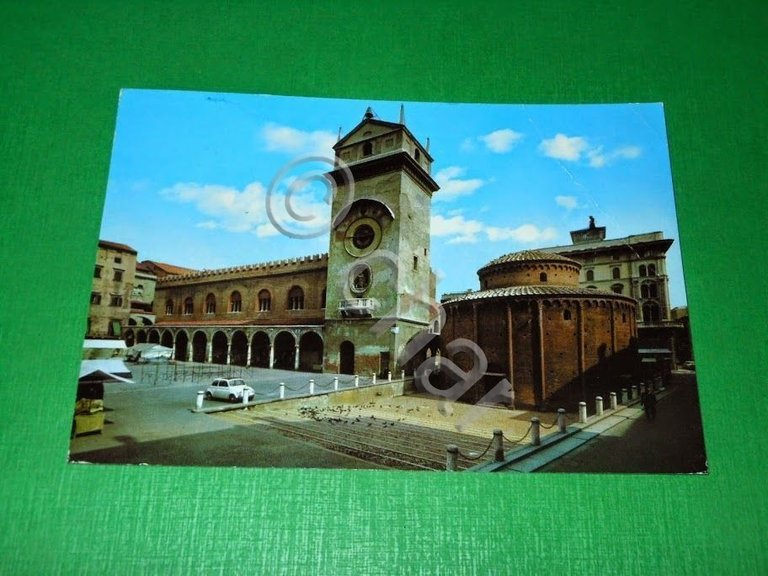 Cartolina Mantova - Piazza Erbe e Battistero 1991.
