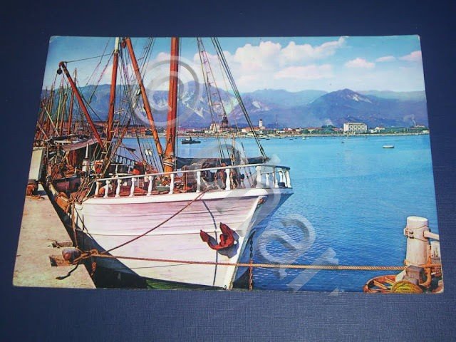 Cartolina Marina di Carrara - Il Porto 1962.