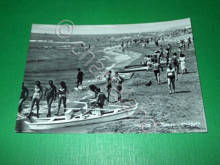 Cartolina Marina di Massa -- Spiaggia -- 1955 | Immagine Gallery 2