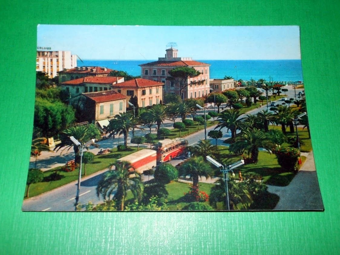 Cartolina Marina di Massa - Giardini - Hotel Tirreno 1961.