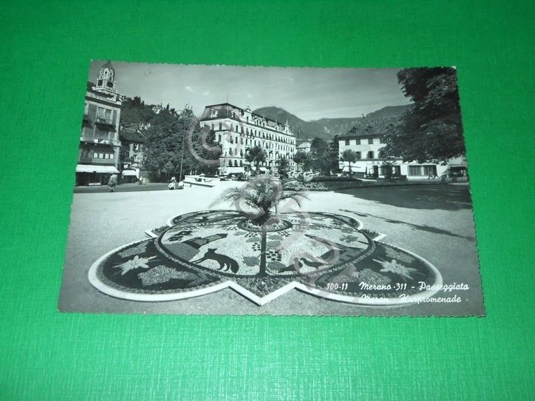 Cartolina Merano - Passeggiata / Meran - Kurpromenade 1957