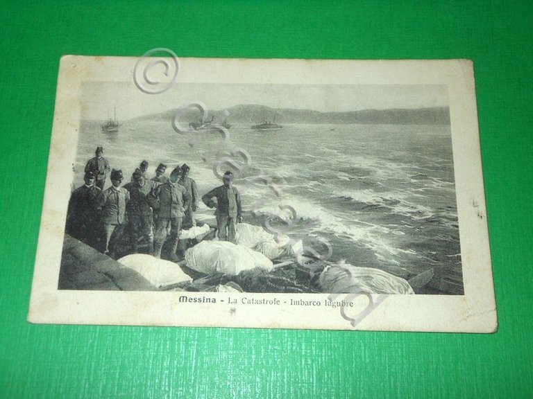 Cartolina Messina - La Catastrofe - Imbarco lugubre 1909.