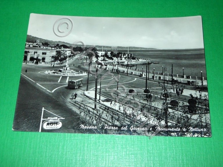 Cartolina Messina - Piazza del Governo e Monumento a Nettuno …