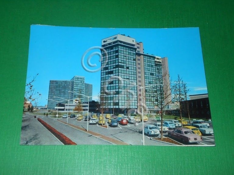 Cartolina Milano - Metanopoli - Centro Direzionale Soc. ENI 1960 …