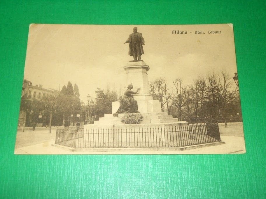 Cartolina Milano - Monumento a Cavour 1911.
