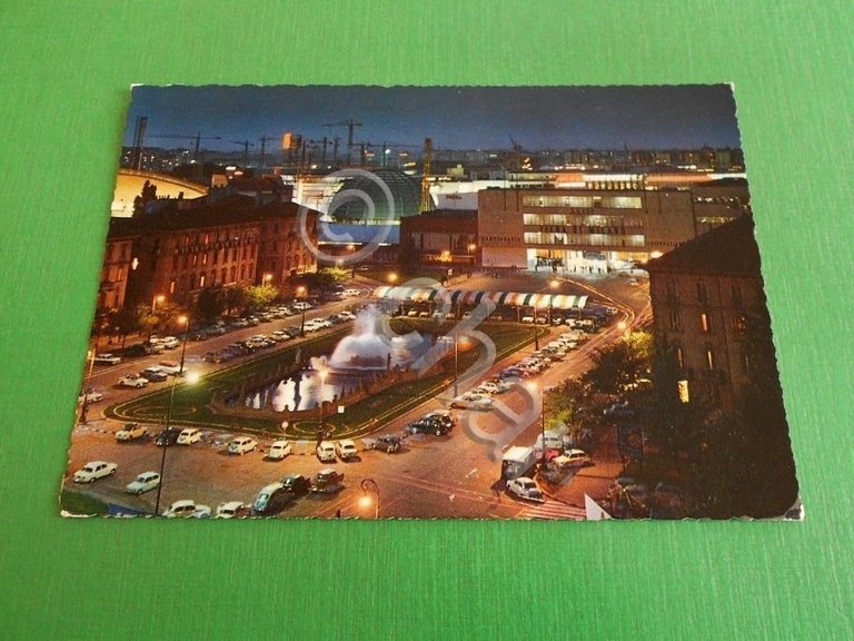 Cartolina Milano - Piazza Giulio Cesare ( notturno )