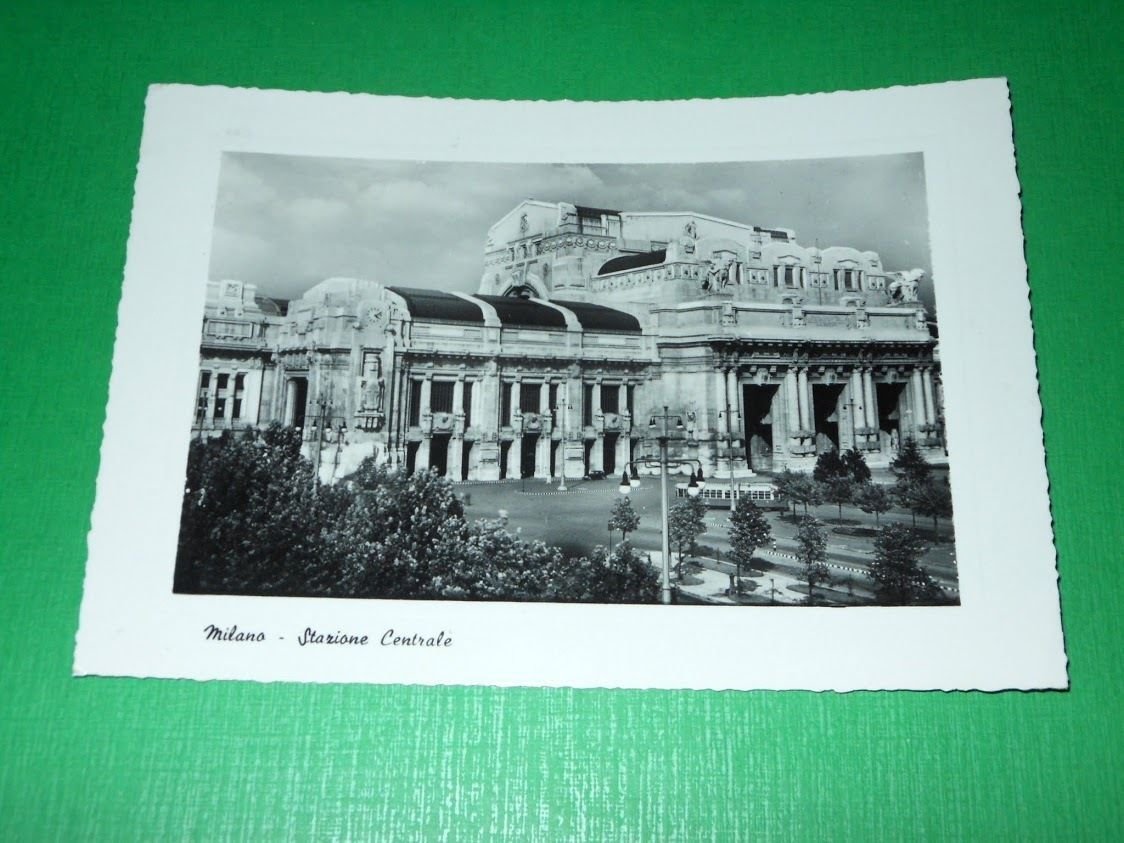Cartolina Milano - Stazione Centrale 1952 ( n. 1 ).