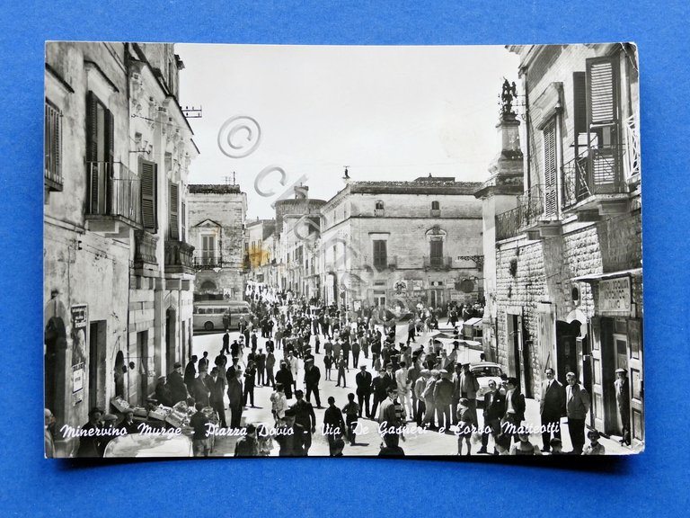 Cartolina Minervino Murge - Piazza Bovio - Via De Gasperi …