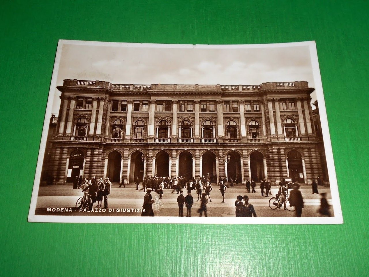 Cartolina Modena - Palazzo di Giustizia 1937.
