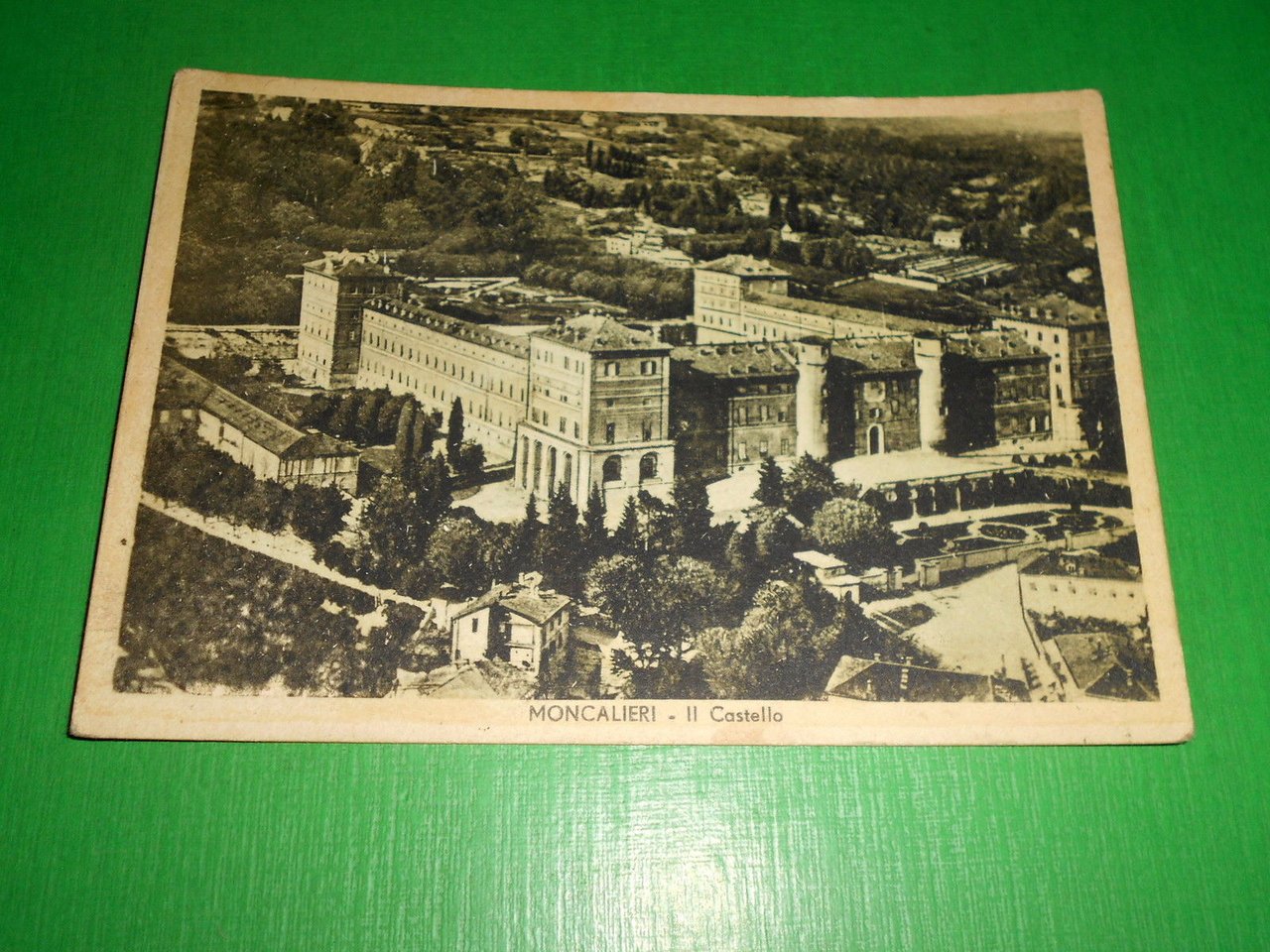 Cartolina Moncalieri - Il Castello 1953.