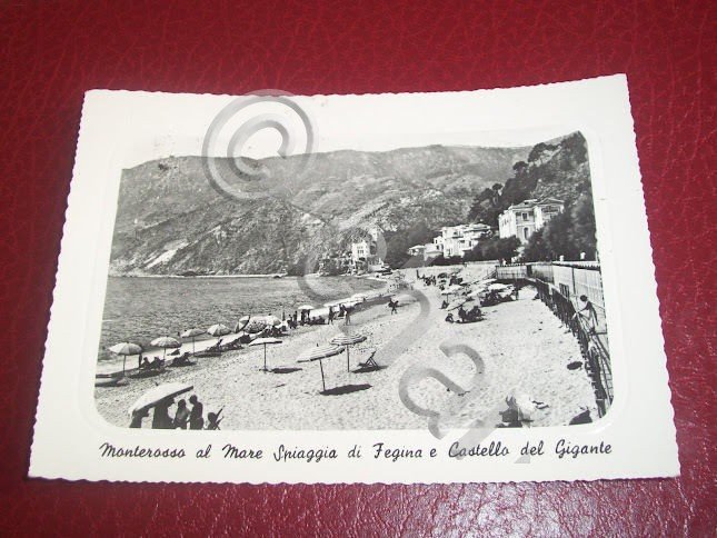 Cartolina Monterosso al Mare - Spiaggia di Fegina e Castello …