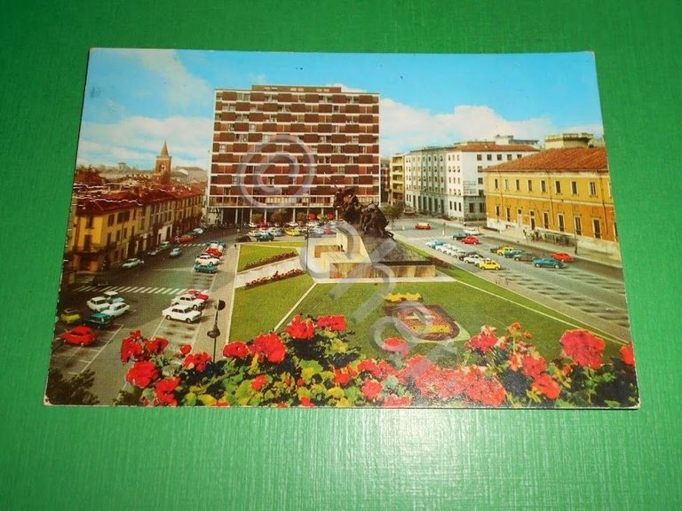 Cartolina Monza - Piazza Trento e Trieste 1980