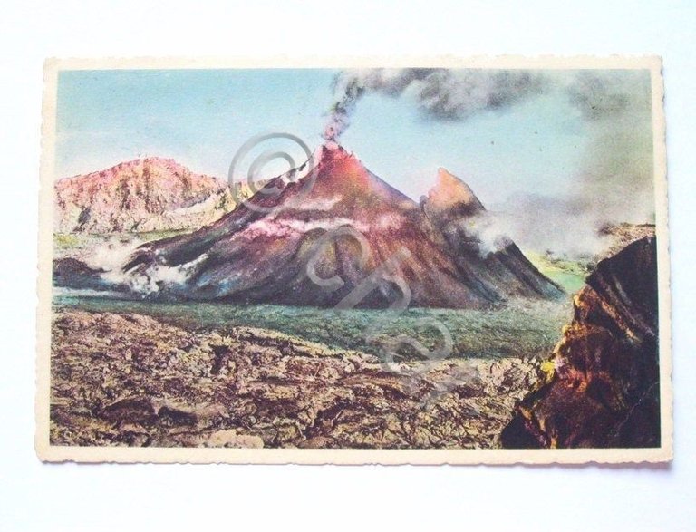 Cartolina Napoli - il cratere del Vesuvio 1939.