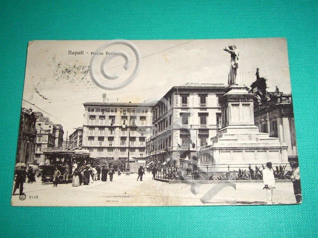 Cartolina Napoli - Piazza Dante 1909.
