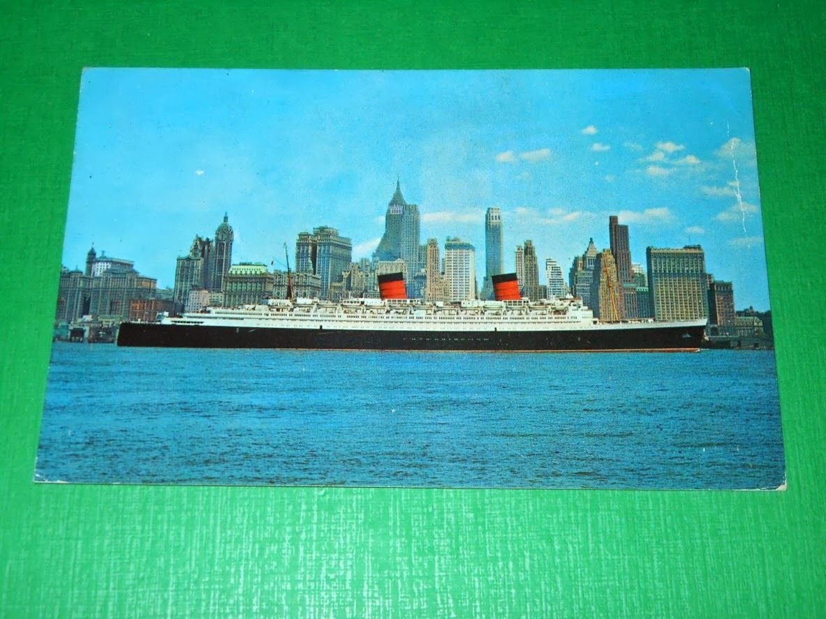 Cartolina Navigazione - Queen Elizabeth passing lower Manhattan New York …