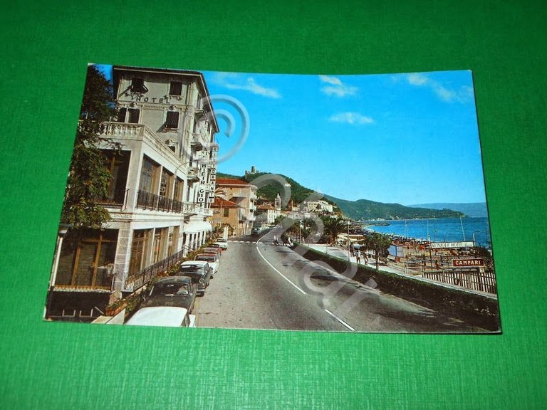 Cartolina Noli - Via Aurelia e spiaggia 1974