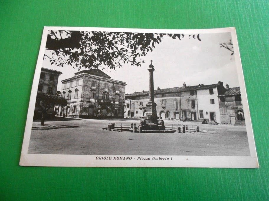 Cartolina Oriolo Romano - Piazza Umberto I 1955.