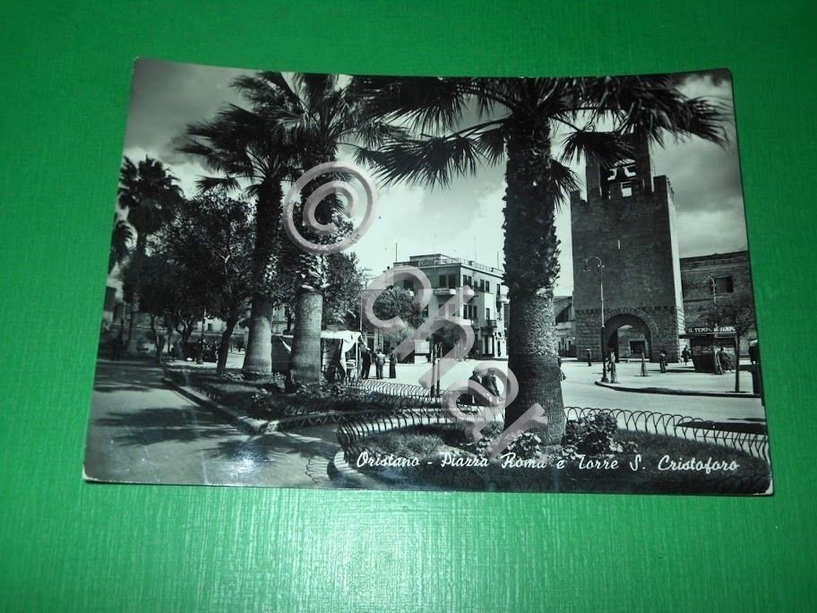 Cartolina Oristano - Piazza Roma e Torre S. Cristoforo 1955.