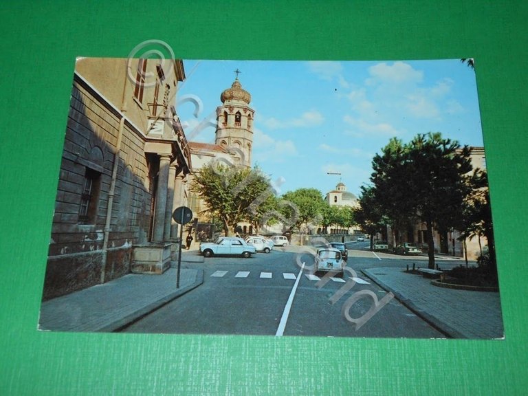 Cartolina Oristano - Via Vittorio Emanuele e Cattedrale 1974.