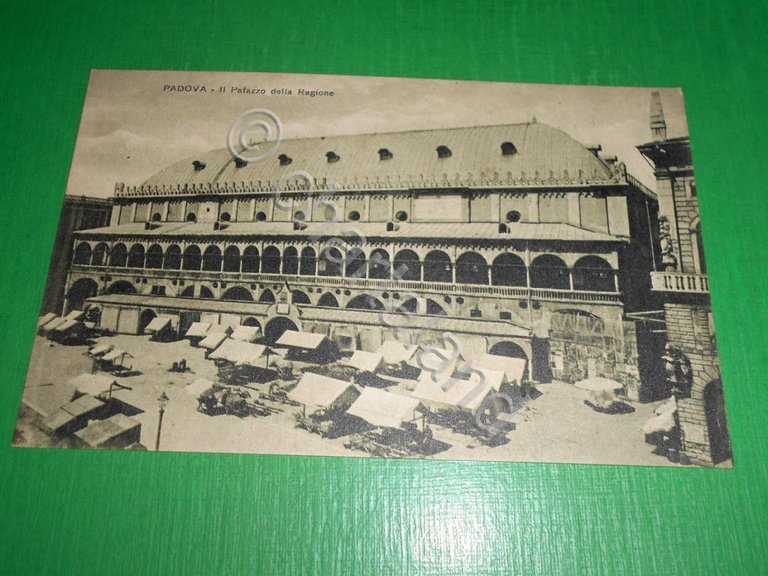 Cartolina Padova - Il Palazzo della Ragione 1920 ca | Immagine Gallery 2