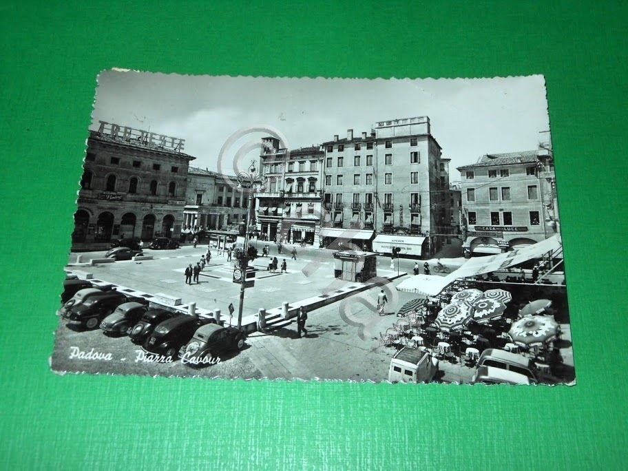 Cartolina Padova - Piazza Cavour 1955.