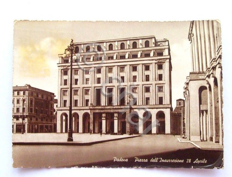 Cartolina Padova - Piazza dell' Insurrezione 1948