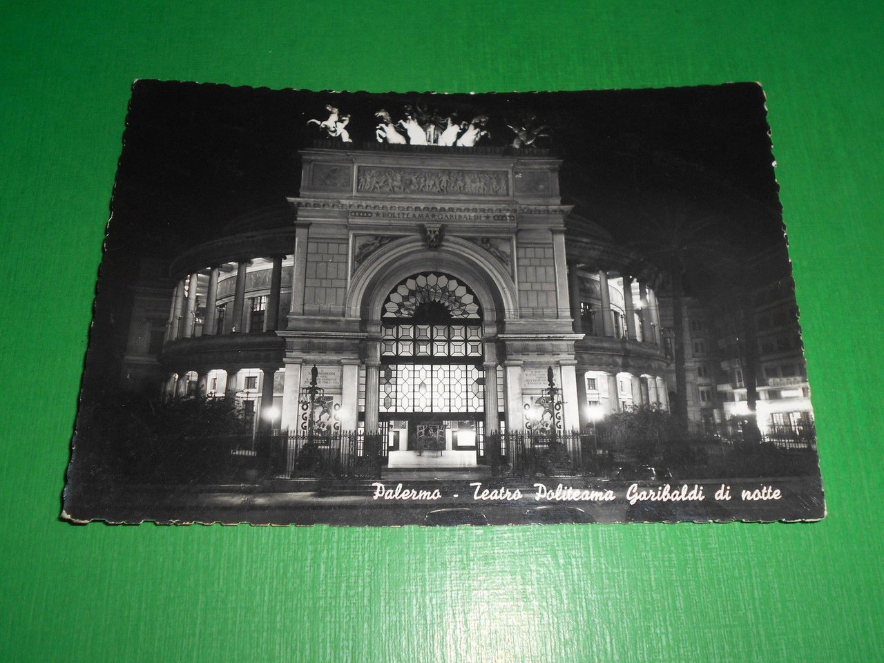 Cartolina Palermo - Teatro Politeama Garibaldi di notte 1950.